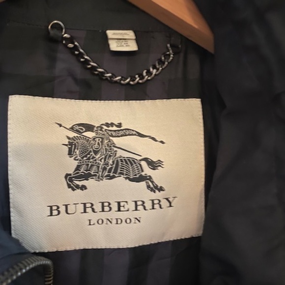 Burberry London water repellent navy jacket for women - Picture 2 of 7